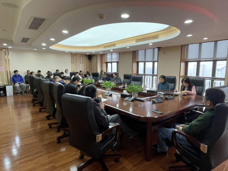 公司黨委委員、副總裁趙茂文赴貨運(yùn)公司宣講.jpg
